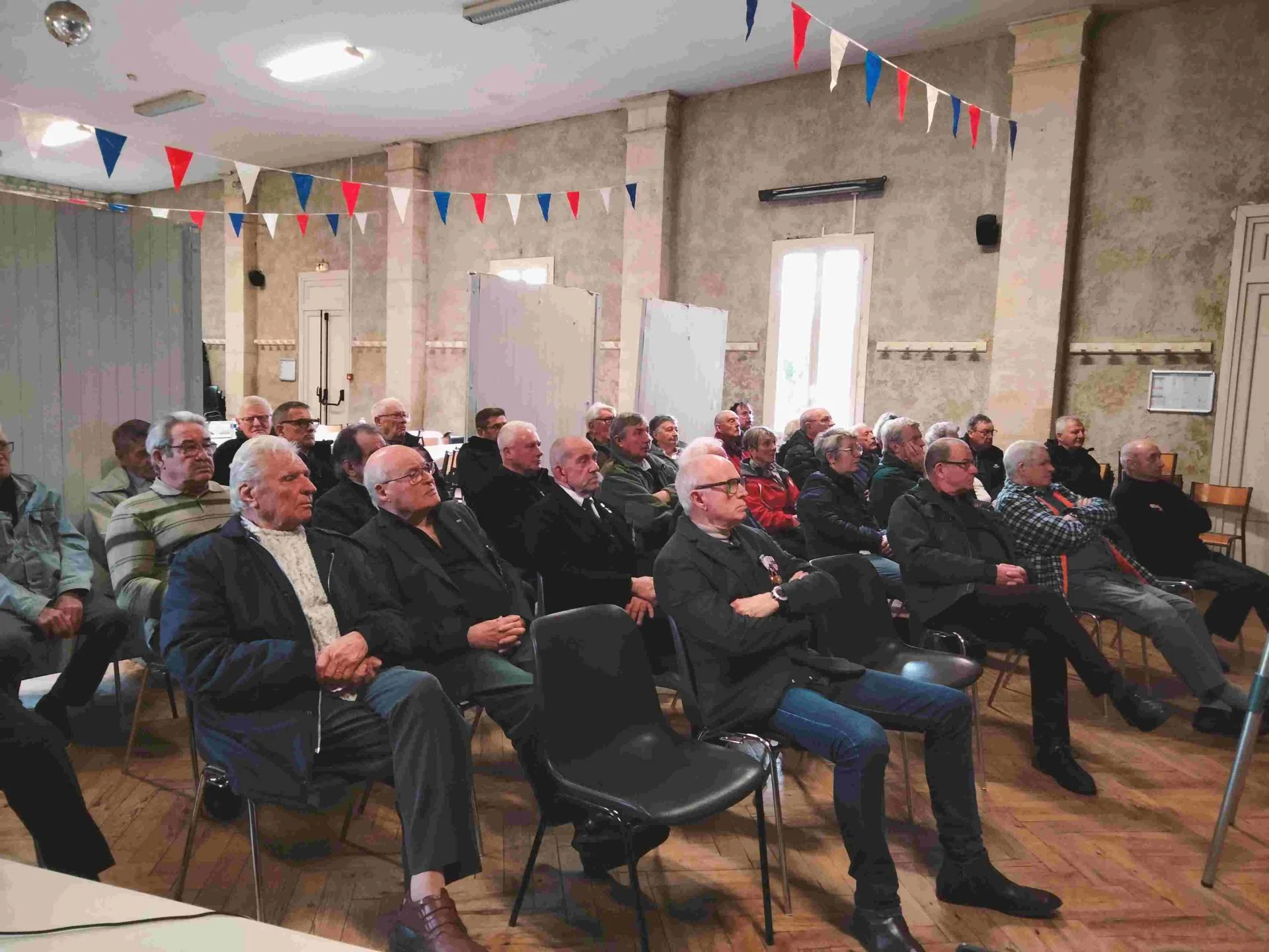 Ag 14 2 l assemblee reduit a 70